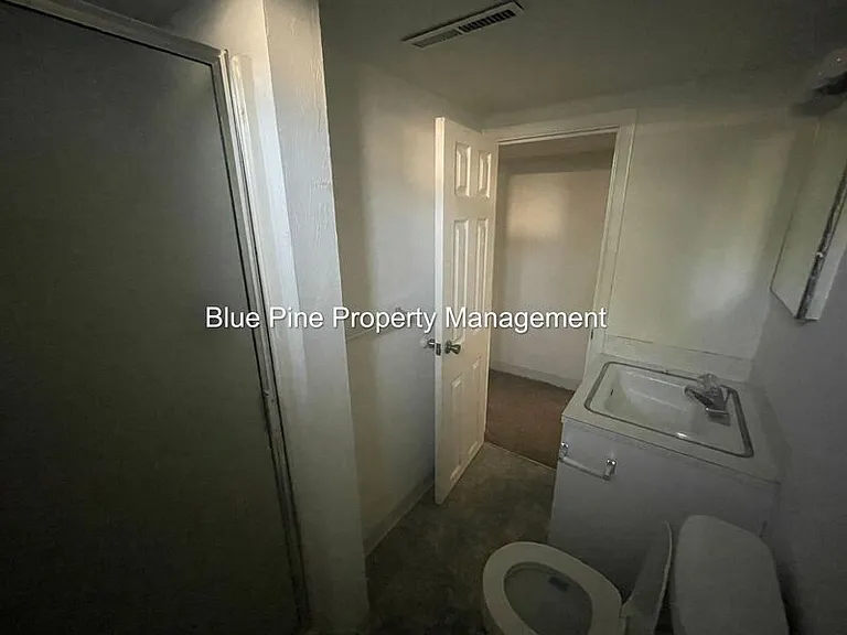 960 Homer Ave — Photo 13