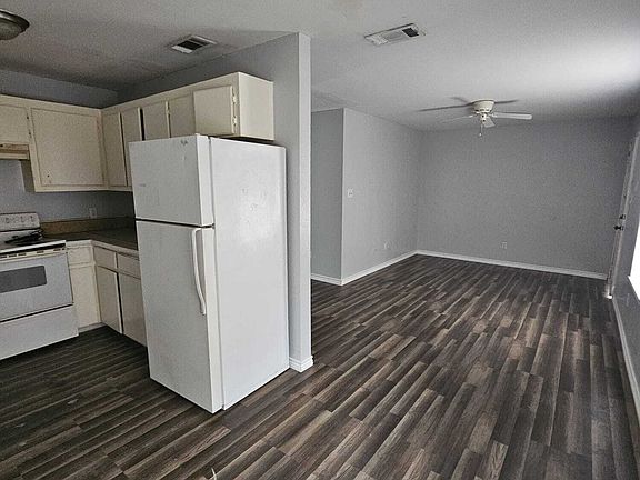 4th image of 1000 W Caffery Ave #11214646