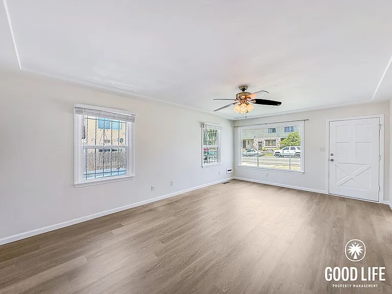 252 G St — Photo 2
