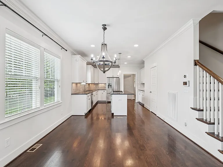 4704B Michigan Ave — Photo 13