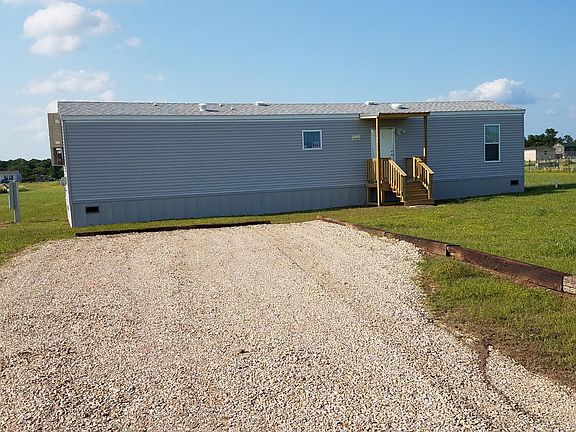 Graveled driveway