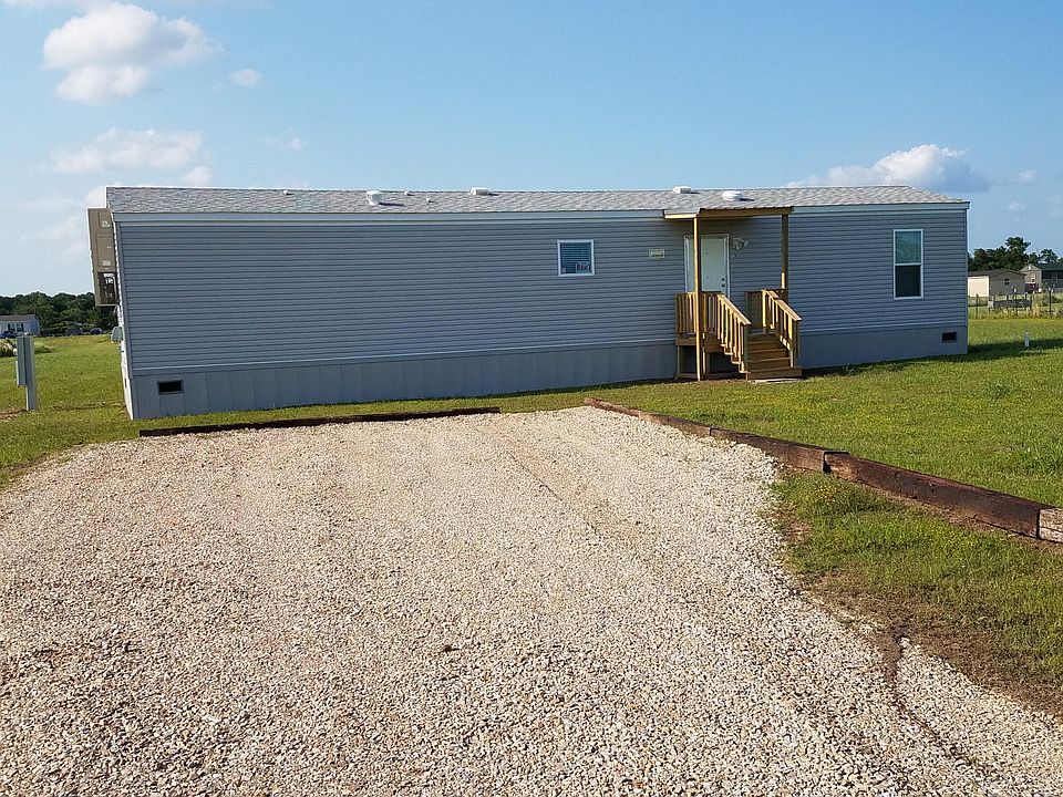 Graveled driveway