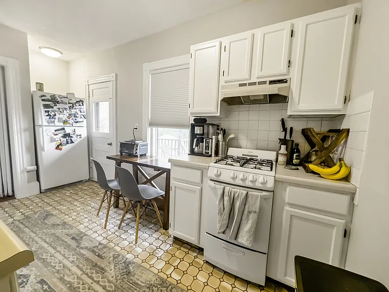 55 Hall Ave #2R — Photo 14