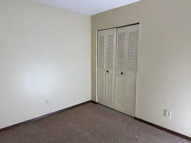 2709 Boxwood Ln — Photo 4