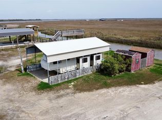 1476 Mabry St, Gilchrist, TX 77617