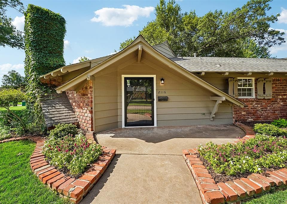 1st image of 2116 NW 59th Cir