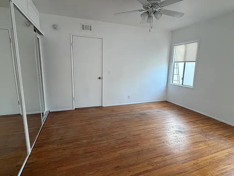 9826 Columbus Ave #1 — Photo 10