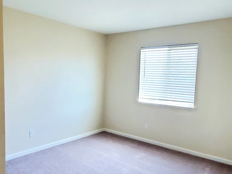 1618 Fontanella Way — Photo 16
