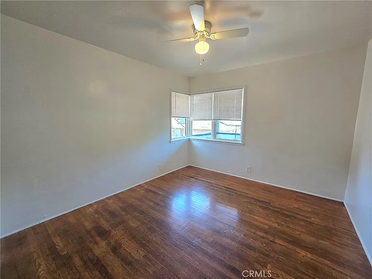 305 E H St — Photo 7
