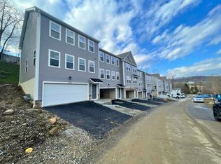 2002 Stefano Dr, Delmont, PA