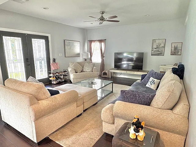 2905 W Bay Court Ave — Photo 11