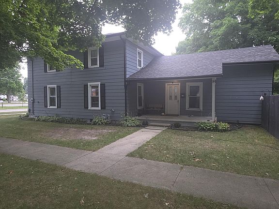 2nd image of 124 E Stephenson St