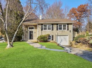 4 Tommy Thurber Ln, Montrose, NY 10548