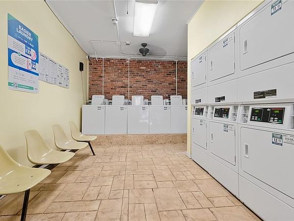 5th image of 3201 Saint Charles Ave APT 325