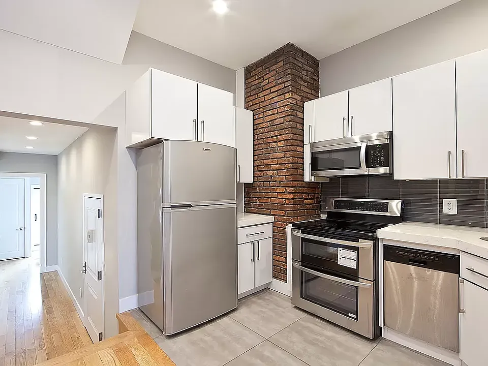 215 Butler St #2
