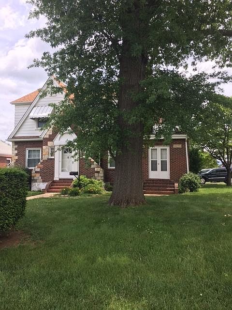 2nd image of 2801 Mansfield St NE