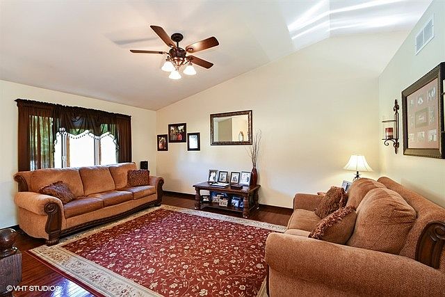 1st image of 3323 Campbell Ave