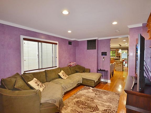 4th image of 1281 Bay St