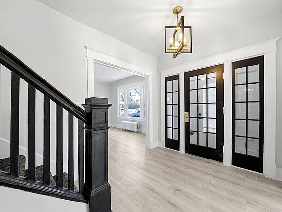 5th image of 322 Voorhees Ave