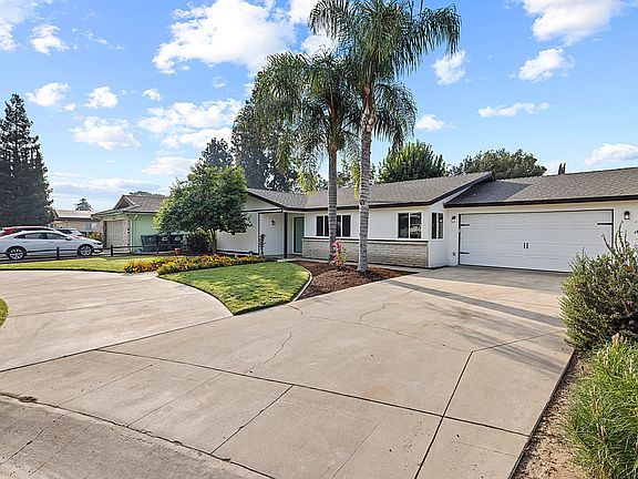 3rd image of 3821 W Pryor Court