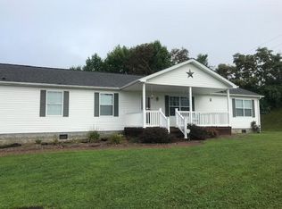 4 Stonegate Dr, Summersville, WV 26651