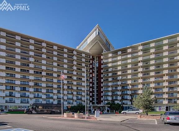 2nd image of 411 Lakewood Cir Ste C202
