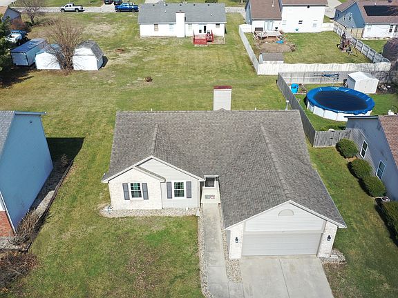 4th image of 31 Hickory Ln