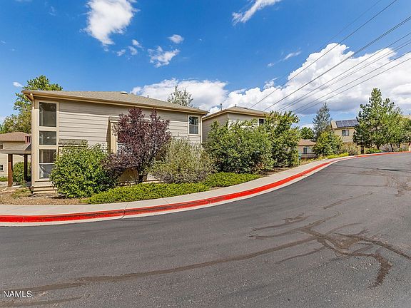3rd image of 1326 E Trevor Way