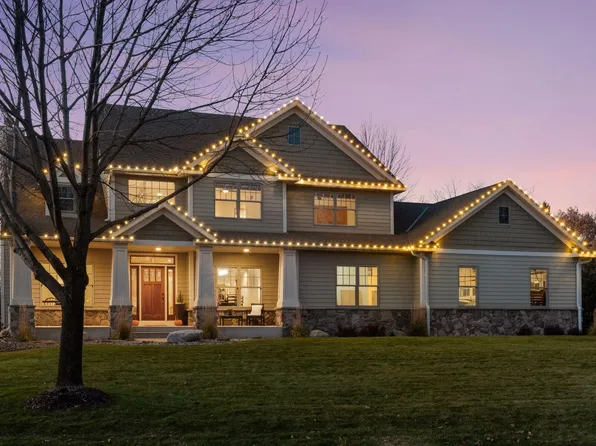 8190 Kelzer Pond Dr, Victoria, MN 55386