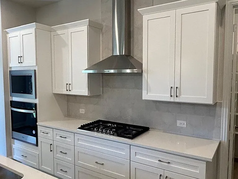 9008 Guadalupe St — Photo 40