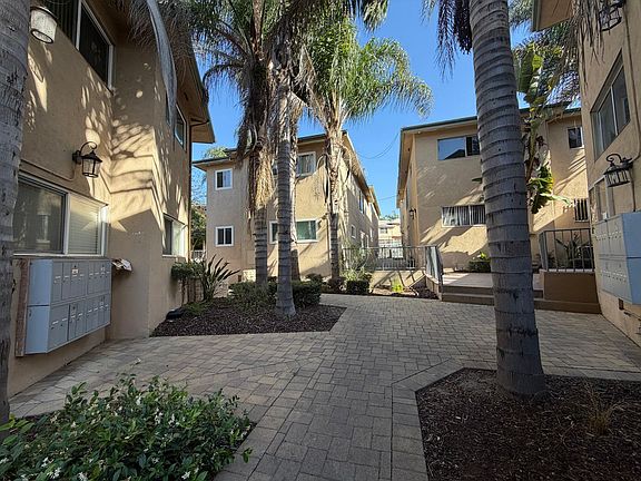 4th image of 4046 Coco Ave #2