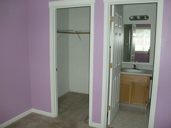 4th image of 6109 NE 105th Ave APT B