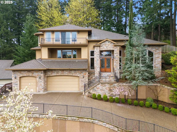 14079 SE Alta Vista Dr, Happy Valley, OR 97086