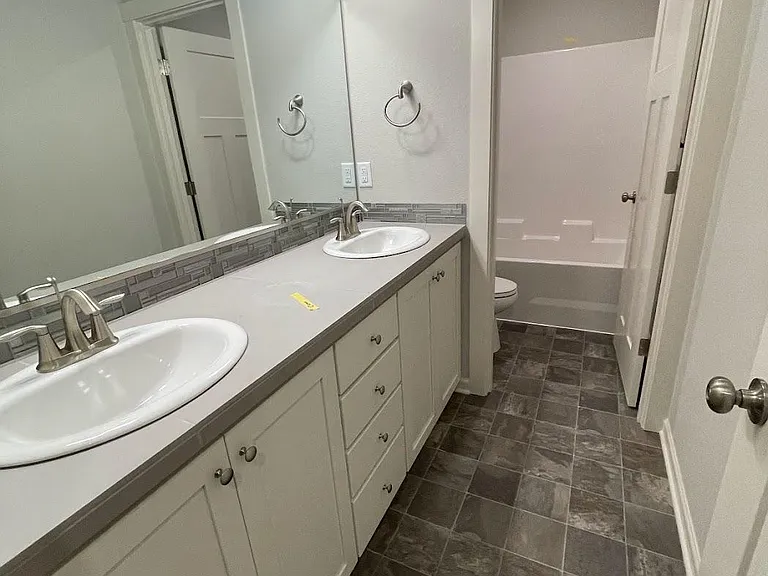 4172 S Kennedy Dr — Photo 23