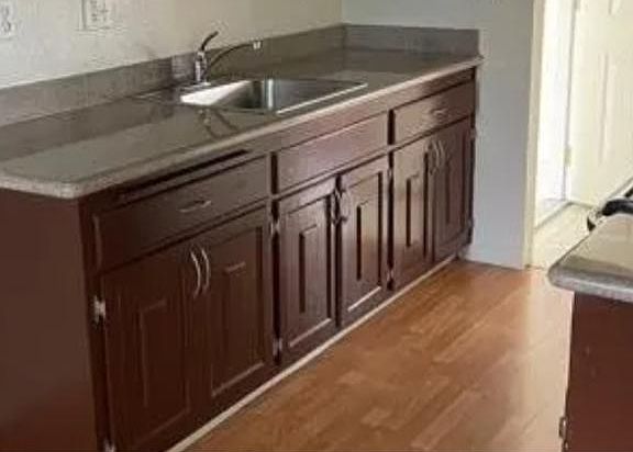 4th image of 699 Sylvan St APT 4