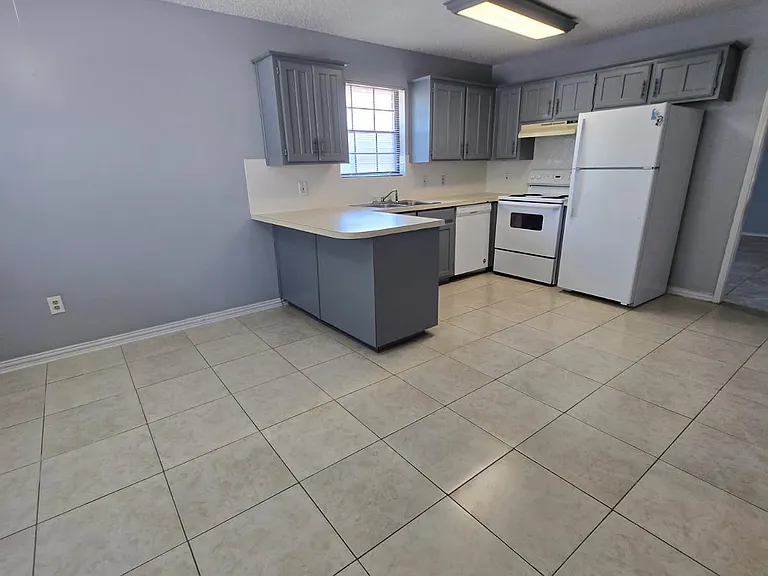 5221 Wild Horse Ct — Photo 2