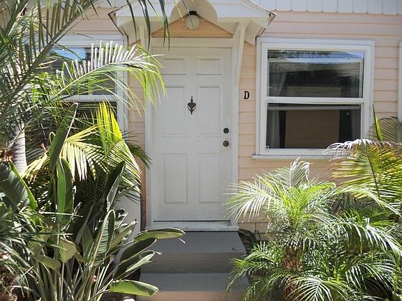 5th image of 1125 De La Vina St APT D