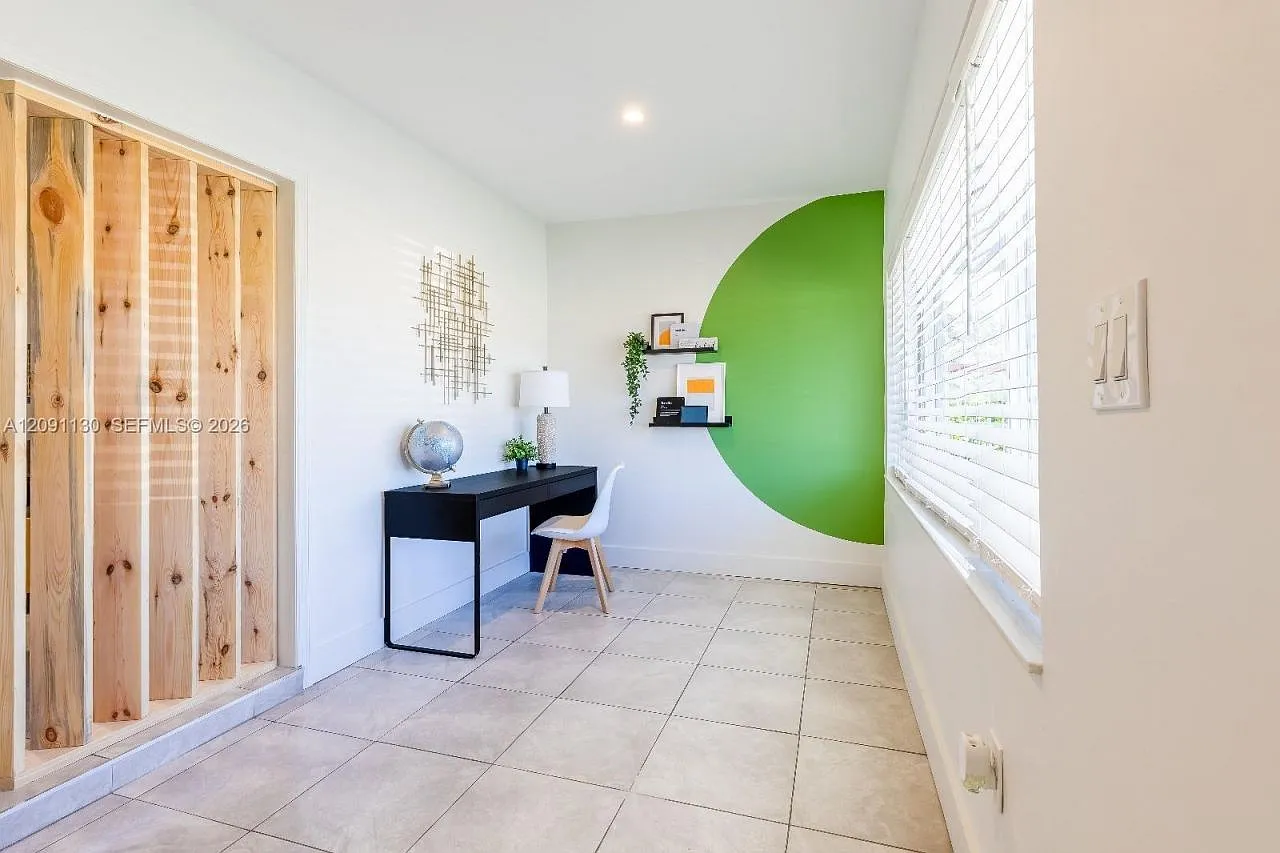 2 bed, 1.0 bath, 1100 sqft, $3,000 — Photo 4