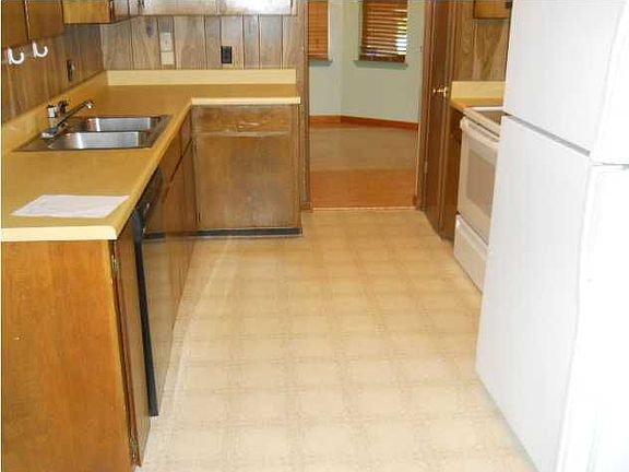 5th image of 108 Newcastle Cir