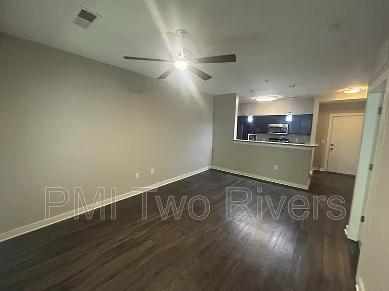 410 Rosedale Ave #211 — Photo 6
