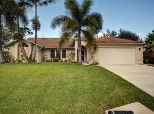118 Hinchman Ave, Sebastian, FL 32958