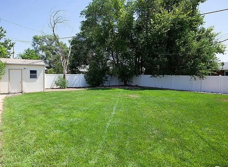 1416 Adams Cir — Photo 25