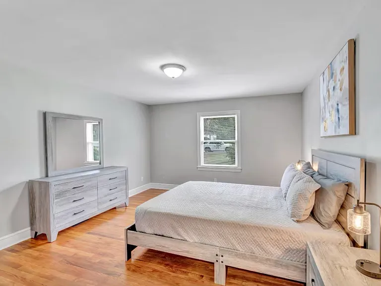 6109 Gainsborough Dr — Photo 16