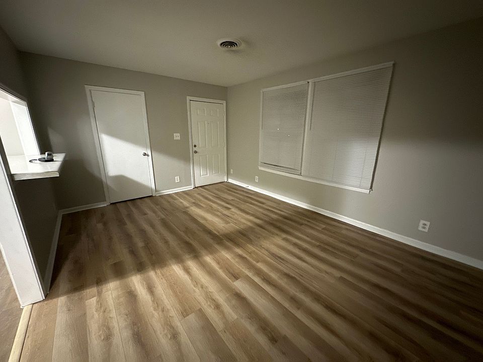1st image of 301 Chapel St APT A
