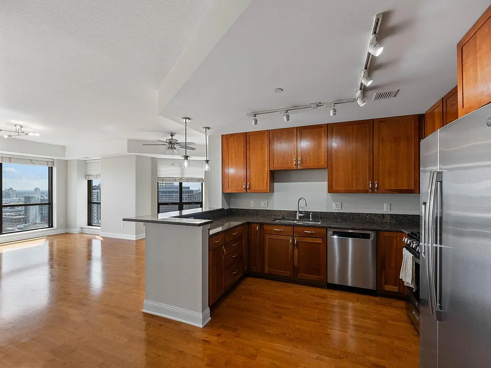 100 3rd Ave S #2108