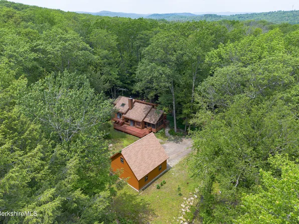 309 Tamarack Trl, Sandisfield, MA 01255