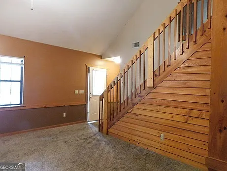 146 Winding Way — Photo 3
