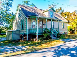 25 Colonial Ave, Warwick, RI 02886