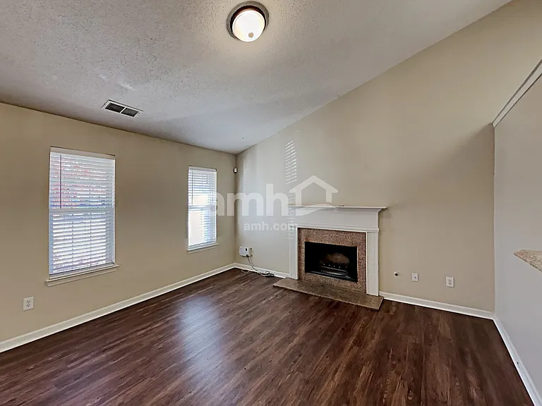 3276 Peach Ct NW — Photo 5