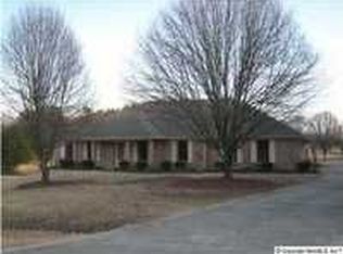 202 Double Oak Dr, Huntsville, AL 35806